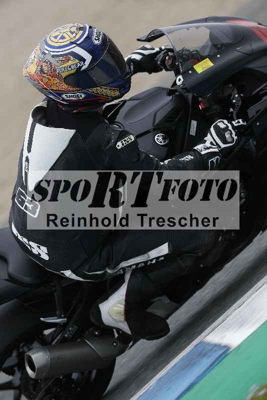 /02 28.-31.01.2025 Moto Center Thun Jerez/gruen-green/63